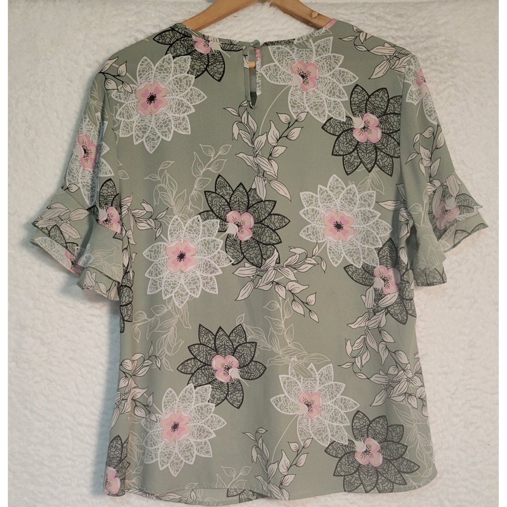 Van Heusen Floral Blouse Top Size L Short Sleeve Ruffles Button 1931